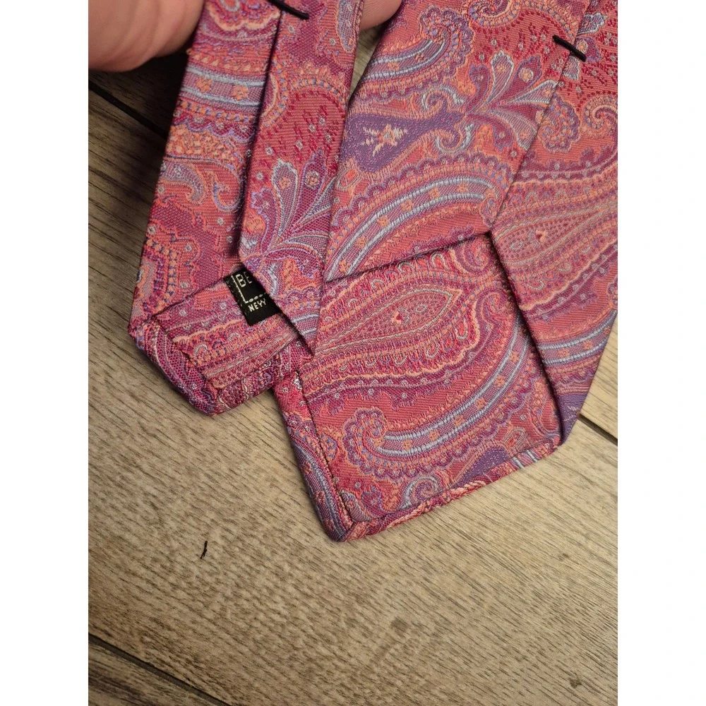 Ike Behar New York Mens Pink Purple Orange Paisley Abstract Woven Silk Tie EUC‎